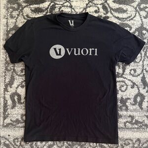 Vuori Black and Gray Men's Short Sleeve Tee Size Small